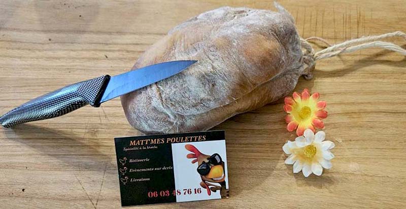 Spécialité poulet et jambonneau - MATT’MES POULETTES dans le Gard (30) : Spécialité poulet et jambonneau : produits cuisinés au tourne-broche : poulets,  jambonneaux à la broche, cuisses de canard … le week-end, à Rodilhan